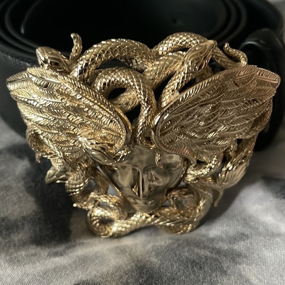 Selling mens Versace belt brand new never worn - Picture 1 of 1